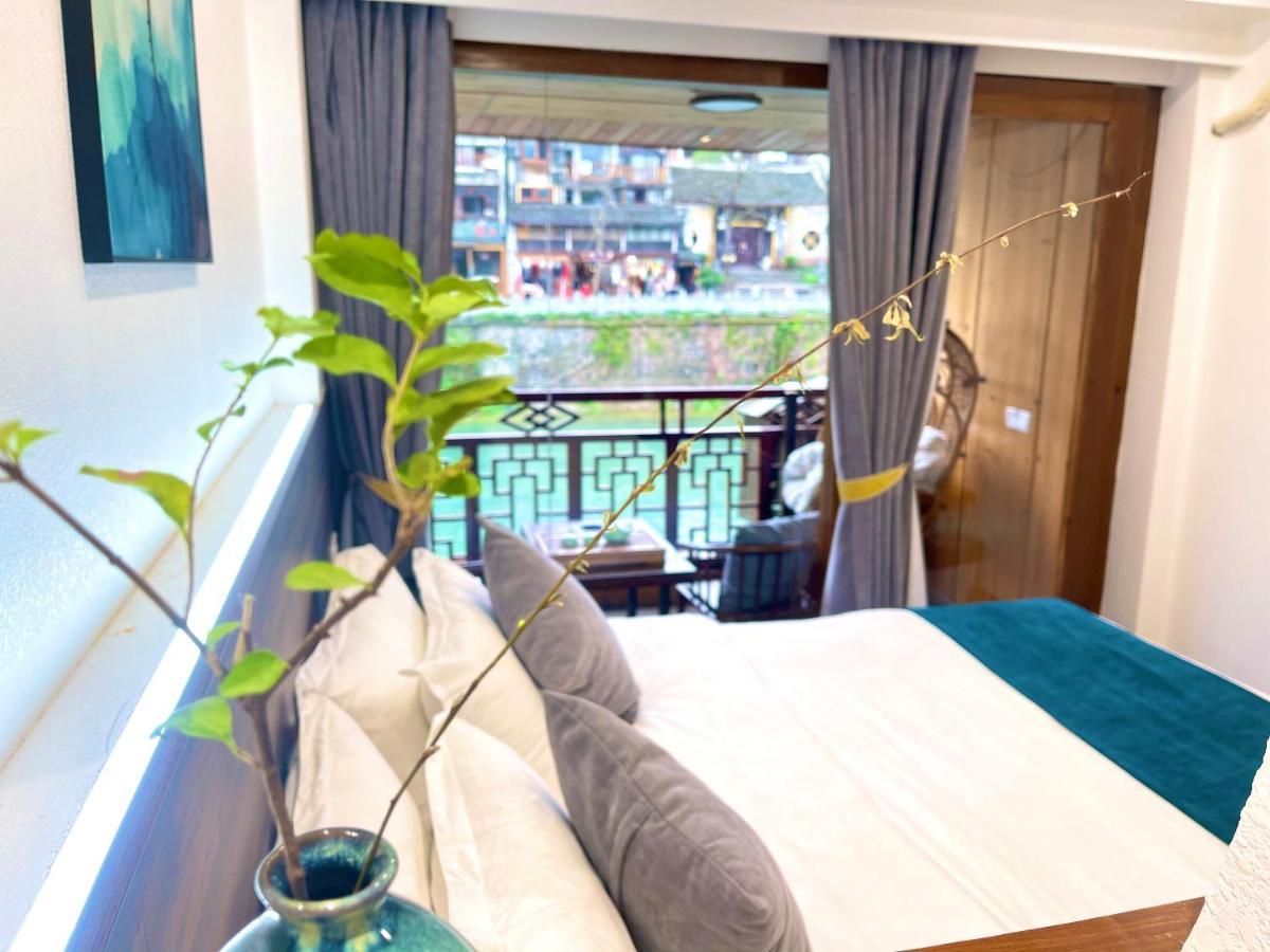 Bian Cheng Xing Zi Inn Fenghuang Esterno foto
