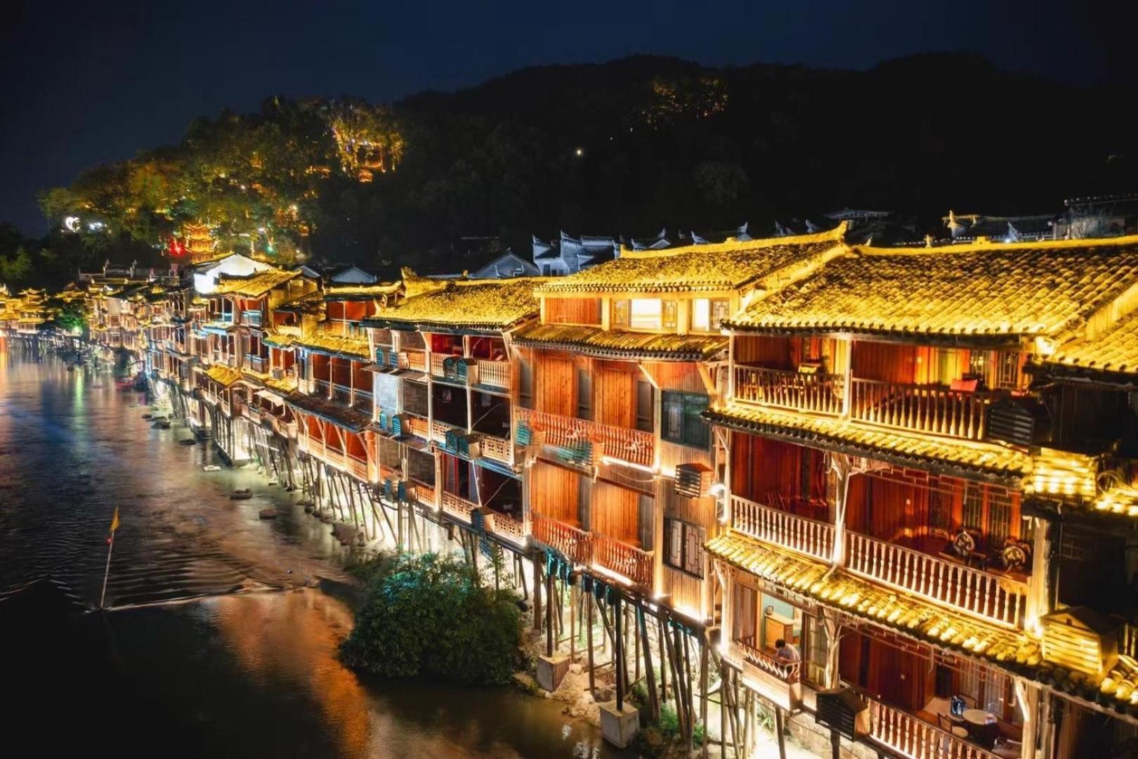 Bian Cheng Xing Zi Inn Fenghuang Esterno foto