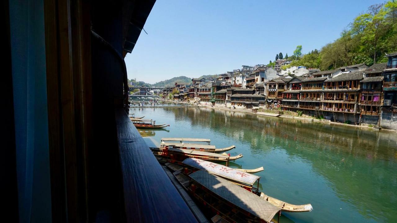 Bian Cheng Xing Zi Inn Fenghuang Esterno foto