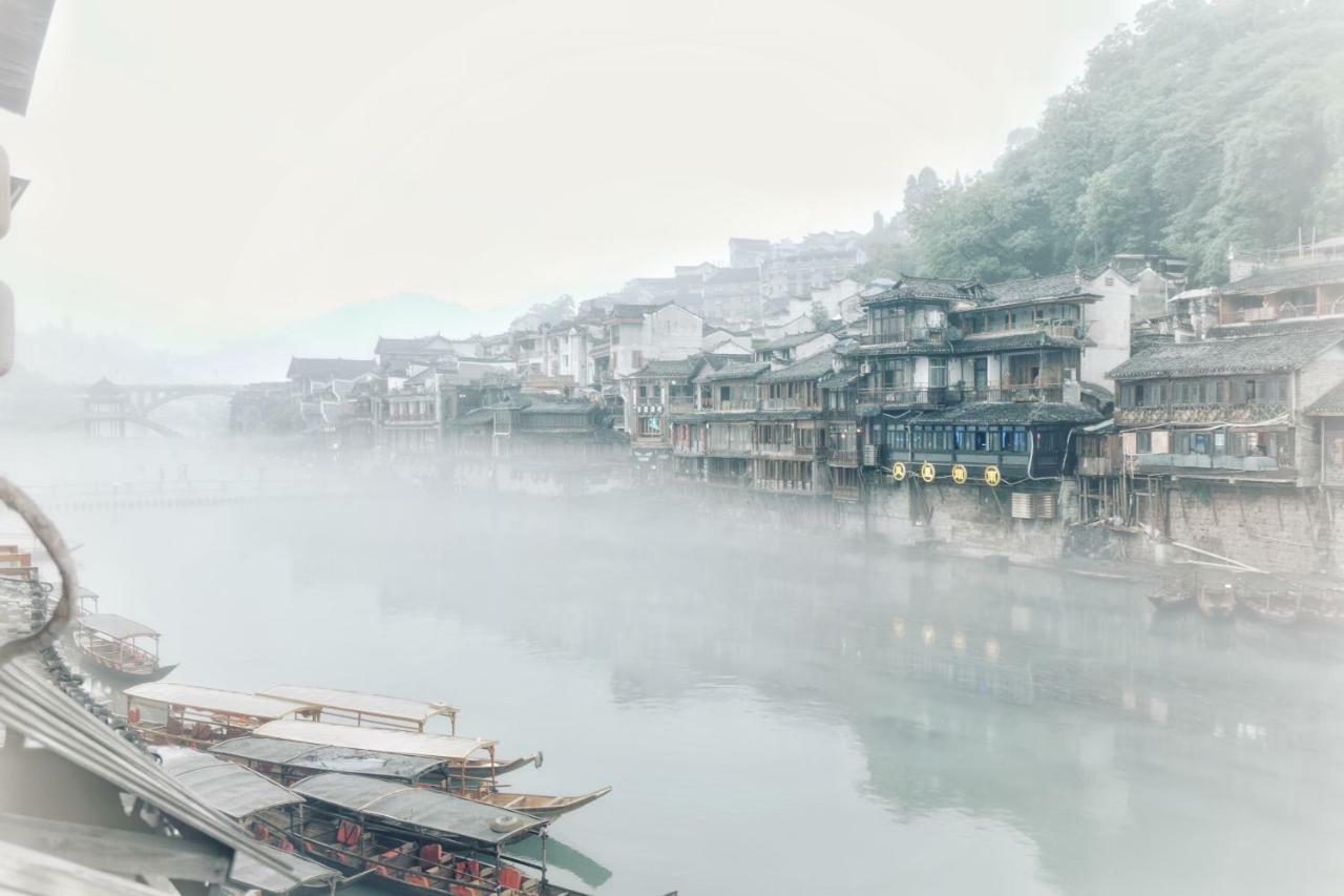 Bian Cheng Xing Zi Inn Fenghuang Esterno foto